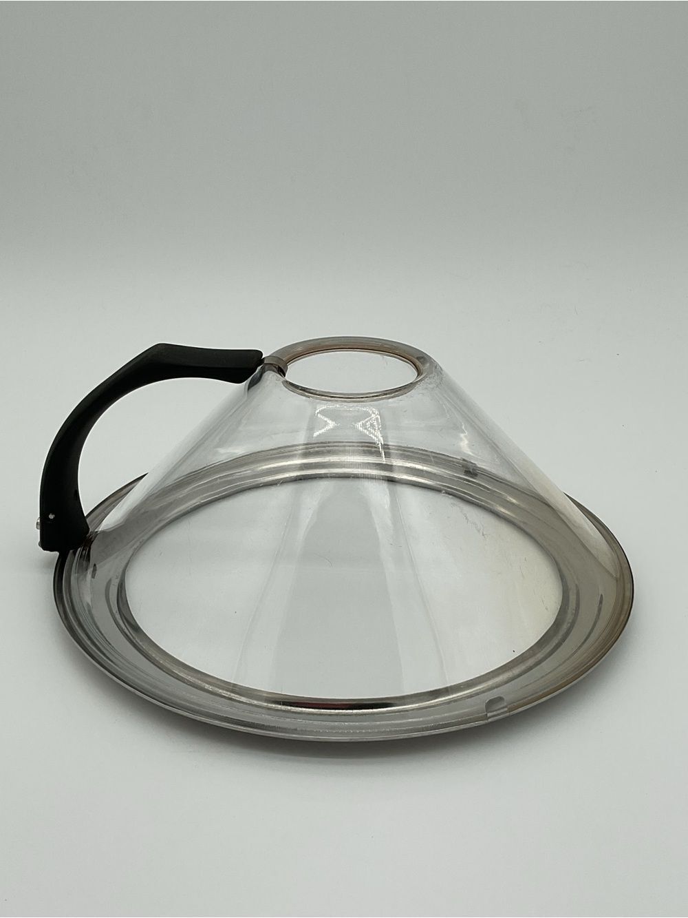 Clear Glass Splatter Guard with Rim and Handle